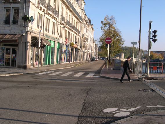 Quai de Strasbourg au niveau du Pont Battant